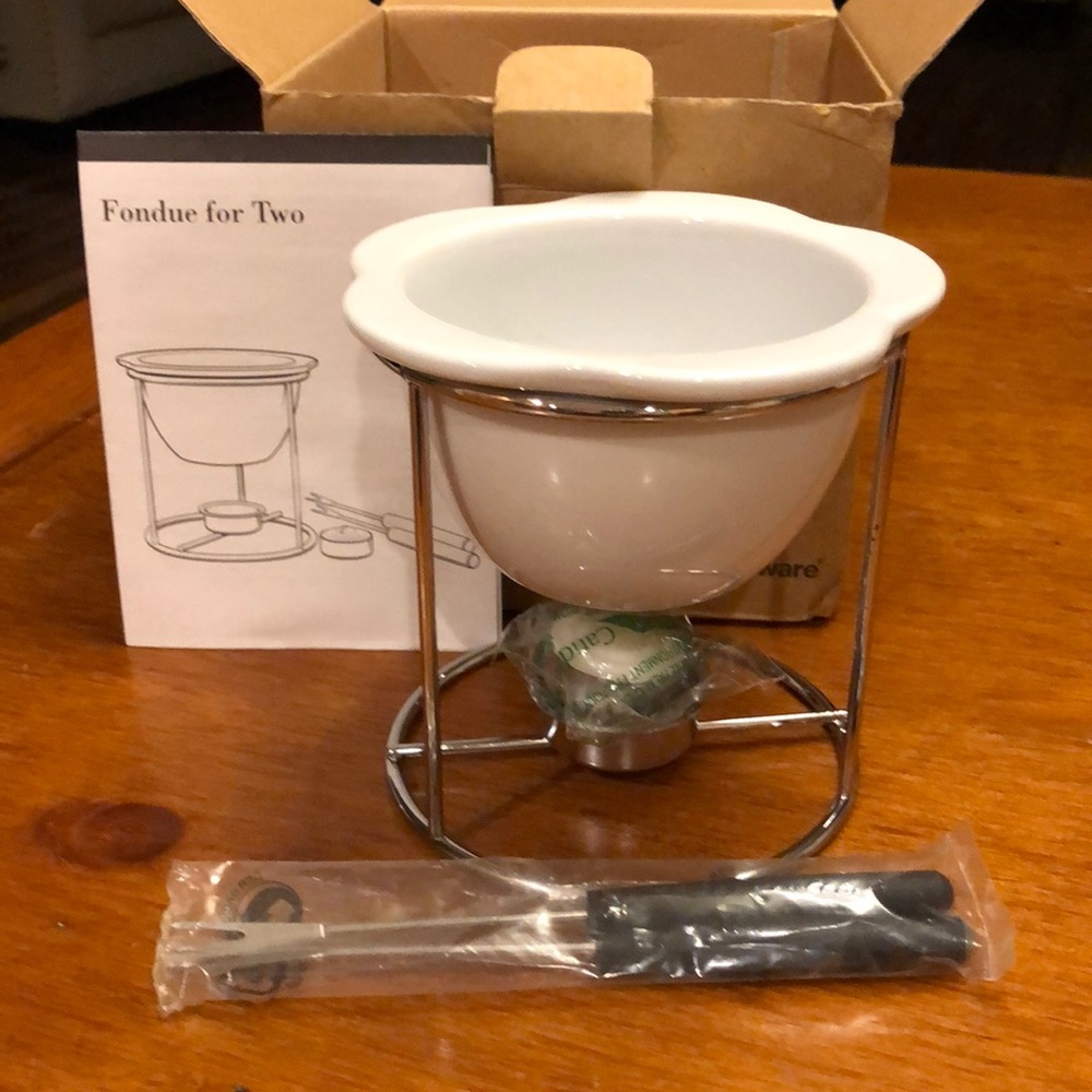 Half Price Sale New Tupperware Fondue For Two